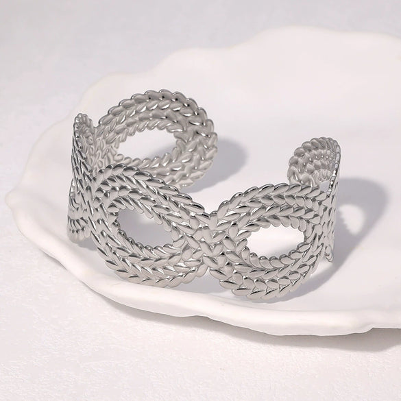 Wholesale Stainless Steel And Titanium Steel Electroplated Open Bracelet For Women With Hollow Light Luxury And Highend Niche Design