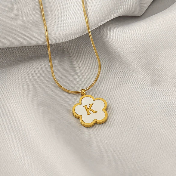 Wholesale Stainless Steel And Titanium Steel Five Leaf Clover And Letter Pendant Necklace With Electroplating Fashion Style