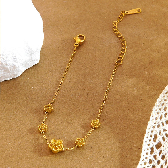 Wholesale Stainless Steel And Titanium Steel Flower Jewelry Set For Women With Electroplating And O Word Chain Design