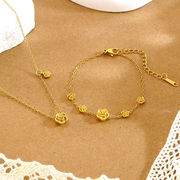 Wholesale Stainless Steel And Titanium Steel Flower Jewelry Set For Women With Electroplating And O Word Chain Design