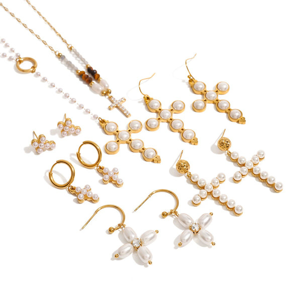 Wholesale Stainless Steel And Titanium Steel Geometric Cross Clavicle Necklace For Women With Electroplating