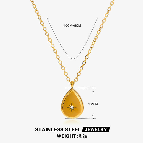 Wholesale Stainless Steel And Titanium Steel Geometric Eightpointed Star Necklace For Women With Electroplating Treatment And Cross Chain