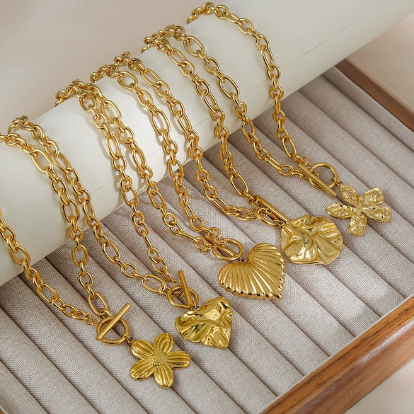 Wholesale Stainless Steel And Titanium Steel Geometric Heartshaped Pendant Necklace 18K Goldplated Hiphop Internet Celebrity Style