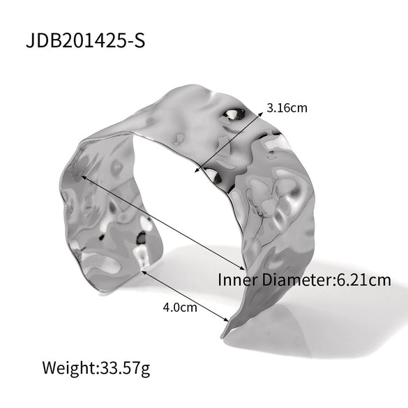 Wholesale Stainless Steel And Titanium Steel Hammer Pattern Wide Surface Exaggerated Personality Bracelet Jewelry With Electroplating