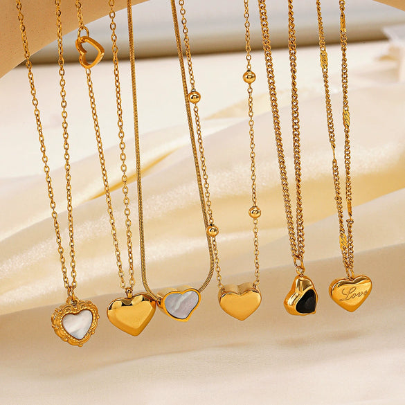 Wholesale Stainless Steel And Titanium Steel Heart Shaped Necklace For Women With Electroplating Design