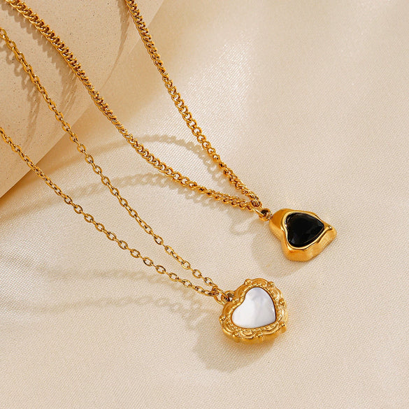 Wholesale Stainless Steel And Titanium Steel Heart Shaped Necklace For Women With Electroplating Design