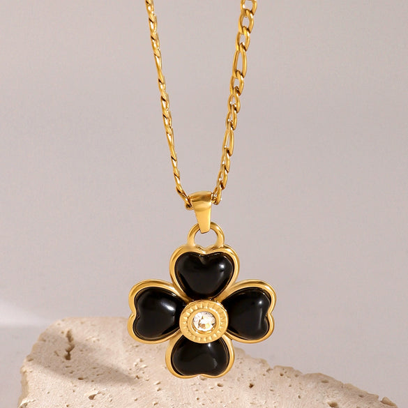 Wholesale Stainless Steel And Titanium Steel Inlaid Black Agate Four Leaf Clover And Heart Shape Necklace With Electroplating And Original Design