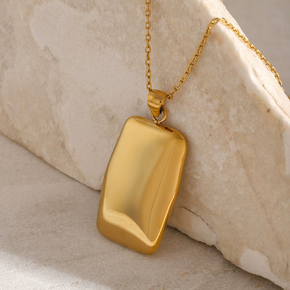 Wholesale Stainless Steel And Titanium Steel Rectangular Smooth Pendant Necklace With Geometric Style And Electroplating Treatment For Women