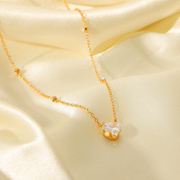 Wholesale Stainless Steel And Titanium Steel Women's Clavicle Chain Necklace With Heart And Geometric Pattern Electroplated Design