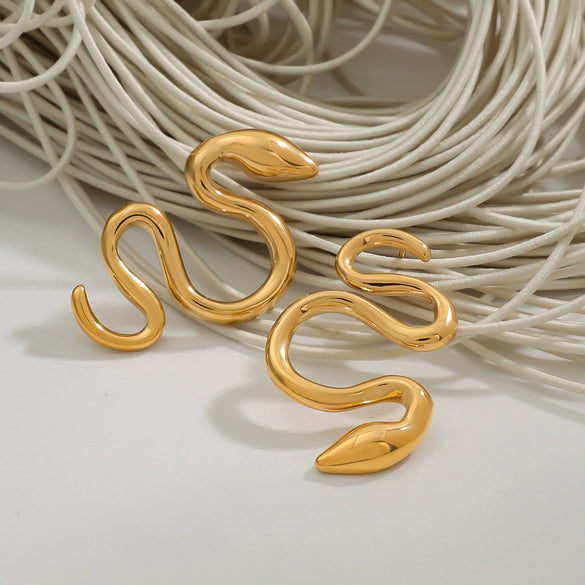 Wholesale Stainless Steel Animal Style Geometric Snake Earrings With Electroplating