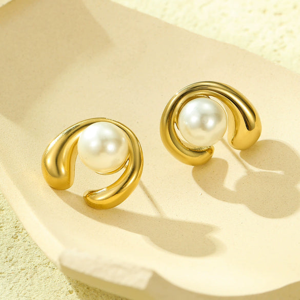 Wholesale Stainless Steel Asymmetrical Cshaped Shell Beads Pearl Titanium Steel Electroplated Minimalist Women's Earrings