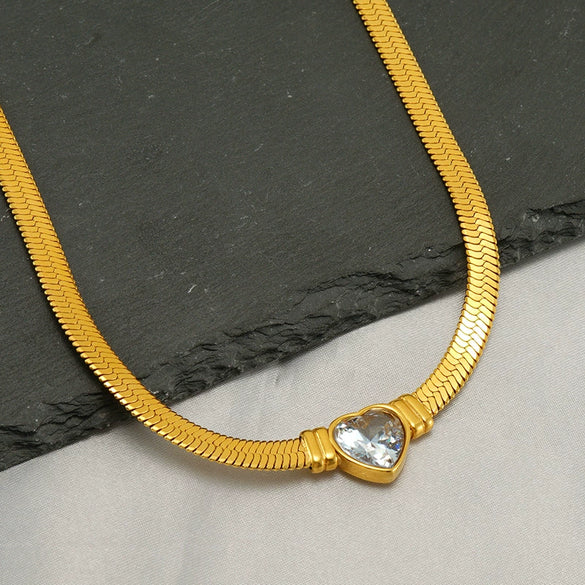 Wholesale Stainless Steel Blade Chain Love Zircon Heartshaped Necklace With Electroplating For Women Fashion Style