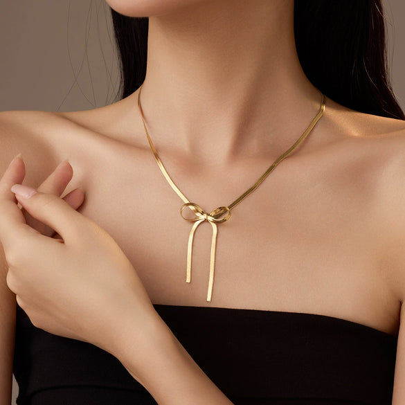Wholesale Stainless Steel Bow Clavicle Chain Jewelry Electroplated Fashion Style