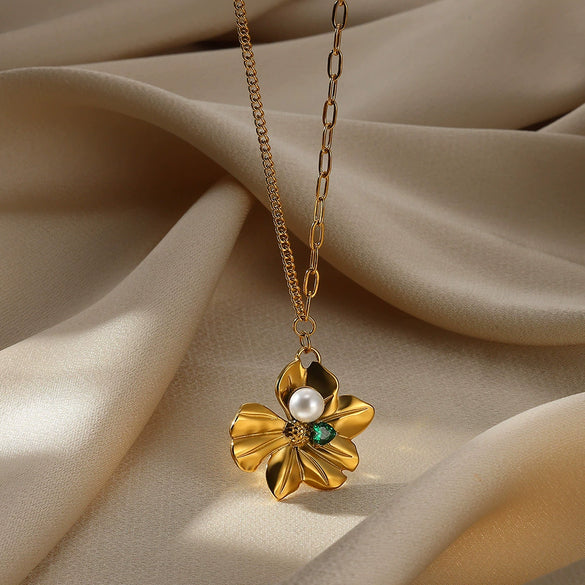 Wholesale Stainless Steel Bow Star Geometric Light Luxury Women's Necklace With Electroplating