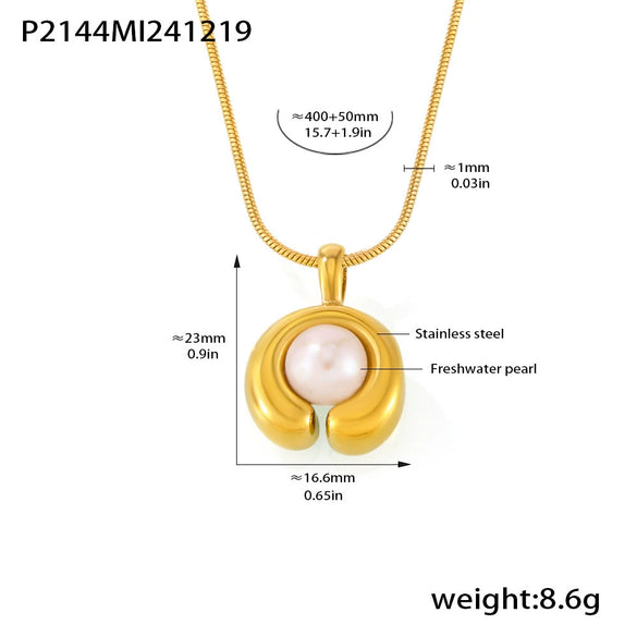 Wholesale Stainless Steel C Shaped Freshwater Pearl Necklace With 18K Gold Plated Electroplating For Women In Light Luxury And Geometric Style