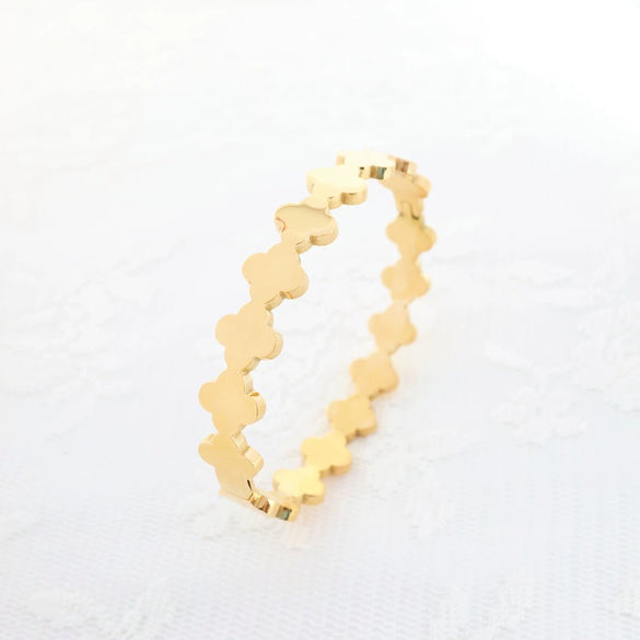 Wholesale Stainless Steel Clover Female Bracelet With Enamel And Electroplating Craft