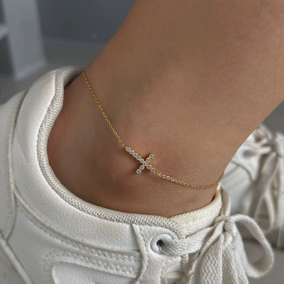 Wholesale Stainless Steel Cross Anklet With Gold Plated Artificial Gemstones And Semi Precious Stones Inlaid Fashionable And Simple Design