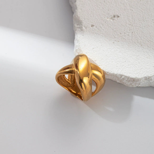 Wholesale Stainless Steel Cross Hollow Geometric Fashion Electroplated Ring For Men And Women