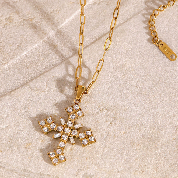 Wholesale Stainless Steel Cross Zircon Clavicle Chain For Women With Electroplating And Geometric Design