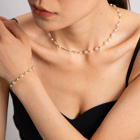 Wholesale Stainless Steel Daisy Flower Bracelet Set With 18K Vacuum Plating