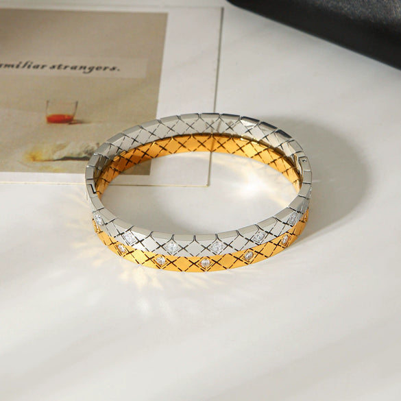 Wholesale Stainless Steel Diamondencrusted Bracelet With Rhombus Clasp And Geometric Design