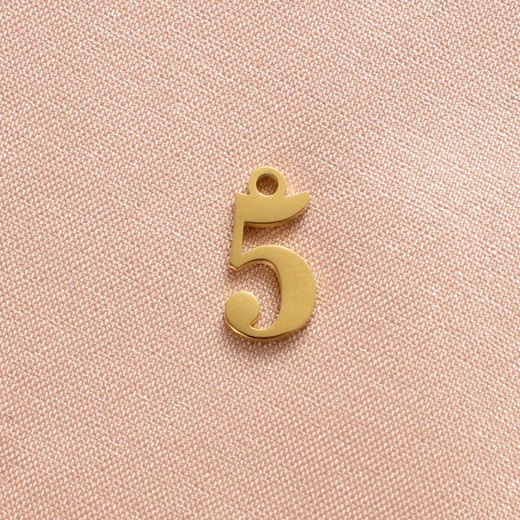 Wholesale Stainless Steel Digital Pendant Necklace Jewelry Accessories With Electroplating And Letters Numbers Text Pattern