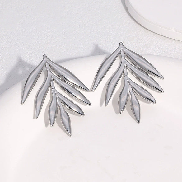 Wholesale Stainless Steel Electroplated Geometric Leaf Design Women's Minimalist Earrings