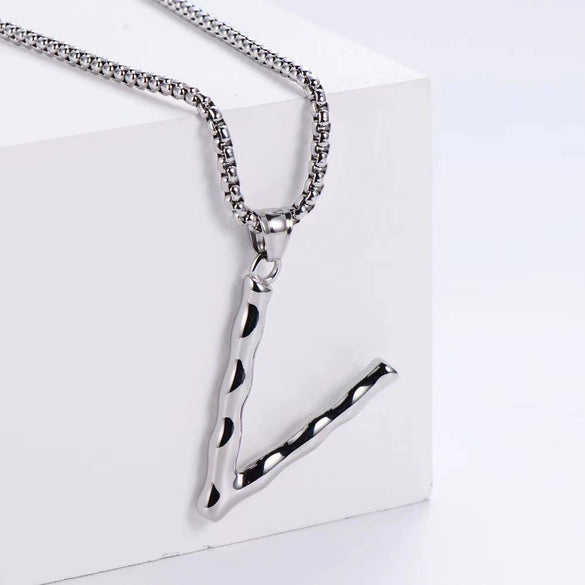 Wholesale Stainless Steel Electroplated Geometric Light Luxury Crown And English Letters Clavicle Necklace
