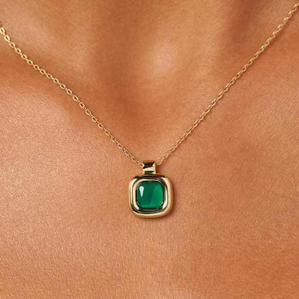 Wholesale Stainless Steel Electroplated Heart Shape Camera Pendant Clavicle Necklace Unisex Simple Style