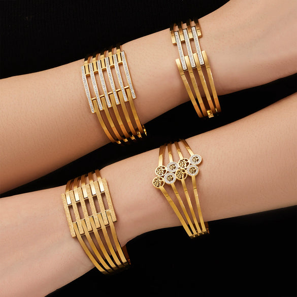 Wholesale Stainless Steel Electroplated Hollow Geometric Line Inlaid Mud Diamond Spring Open Bracelet