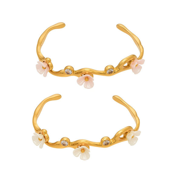 Wholesale Stainless Steel Electroplated 18K Gold Geometric Flower Cshaped Open Bracelet With 5A Zircon