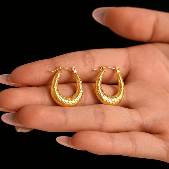 Wholesale Stainless Steel Electroplated 18K Real Gold Color U Shaped Geometric Women's Earrings
