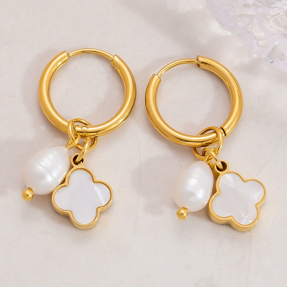Wholesale Stainless Steel Electroplated 18K Real Gold Heart Shape And Insect Pattern Earrings For Women