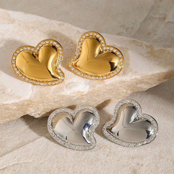 Wholesale Stainless Steel Electroplated Loveshaped White Rhinestone Inlaid Women's Earrings