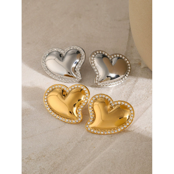 Wholesale Stainless Steel Electroplated Loveshaped White Rhinestone Inlaid Women's Earrings