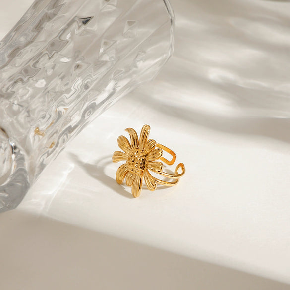 Wholesale Stainless Steel Exaggerate Flower Pattern Electroplated Women's Ring