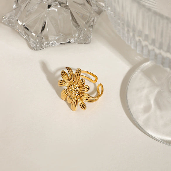 Wholesale Stainless Steel Exaggerate Flower Pattern Electroplated Women's Ring