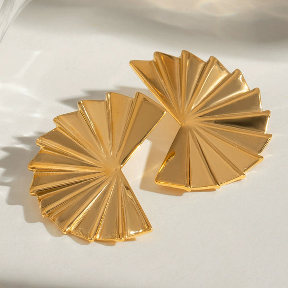 Wholesale Stainless Steel Fanshaped Geometric Earrings With Electroplating For Women