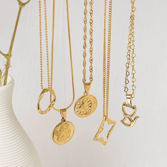 Wholesale Stainless Steel Fashion Animals Zodiac Signs Heart Shape Electroplated Clavicle Necklace For Women