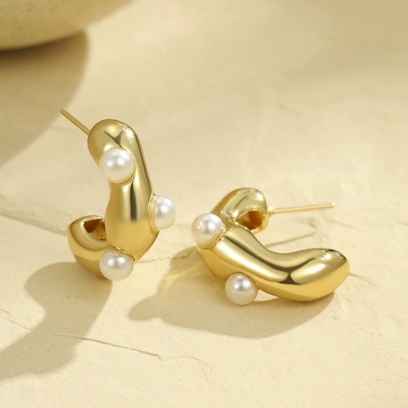 Wholesale Stainless Steel Fashion Luxury Niche Design Ushaped Geometric Imitation Pearl Earrings With Electroplating