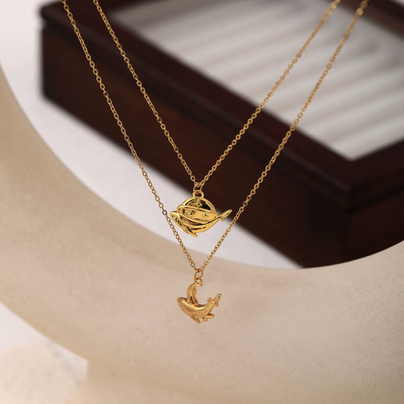 Wholesale Stainless Steel Fashion Sun Moon Whale Pendant Necklace With Drop Shape And Star Pattern Electroplated 18K Gold Color Preservation