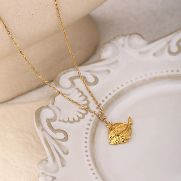 Wholesale Stainless Steel Fashion Sun Moon Whale Pendant Necklace With Drop Shape And Star Pattern Electroplated 18K Gold Color Preservation