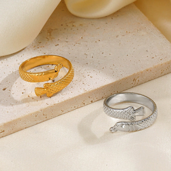 Wholesale Stainless Steel Fishshaped Cartoon Animal Ladies Ring With Electroplating