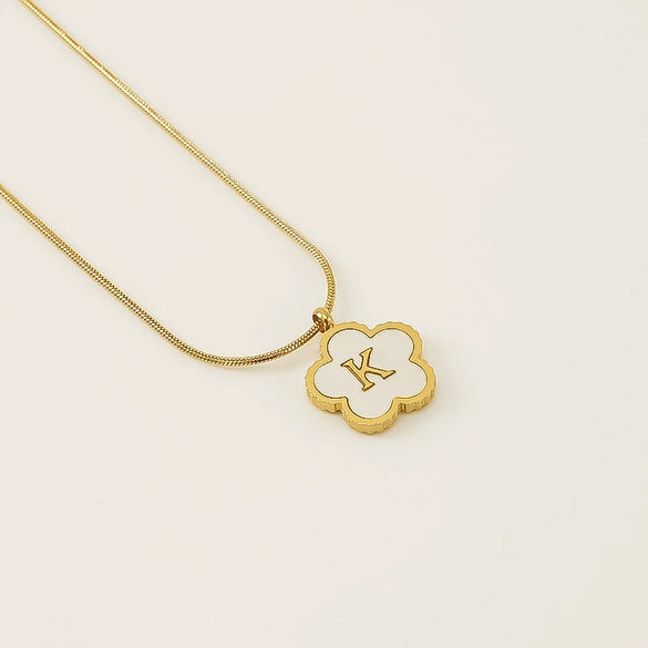 Wholesale 316L Stainless Steel Five Leaf Clover Letter Pendant Necklace With Electroplating Fashion Jewelry For Women