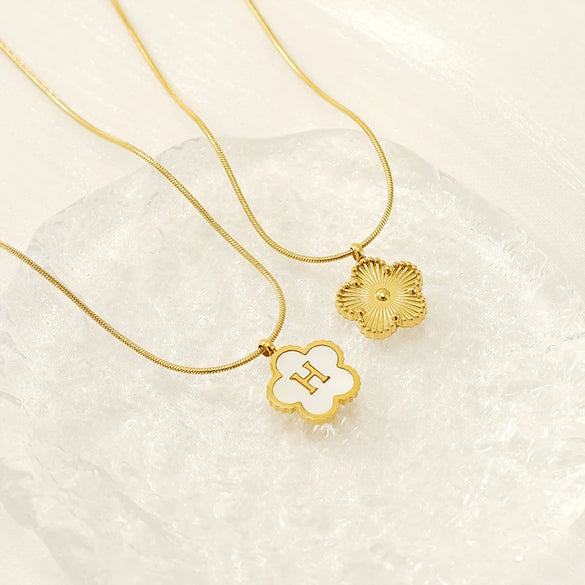 Wholesale 316L Stainless Steel Five Leaf Clover Letter Pendant Necklace With Electroplating Fashion Jewelry For Women