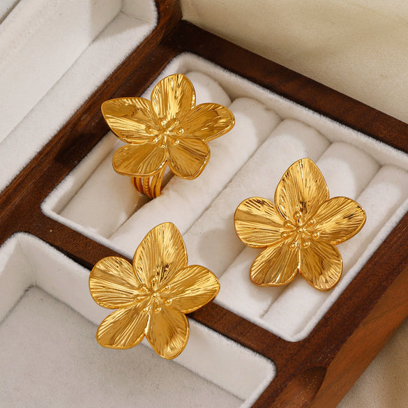 Wholesale Stainless Steel Flower Earrings For Women With Electroplating And Exaggerated Retro Design