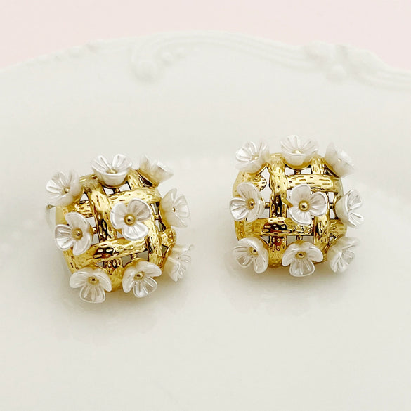 Wholesale Stainless Steel Flower Earrings French Court Style Fresh Sweet Grid Electroplating For Women