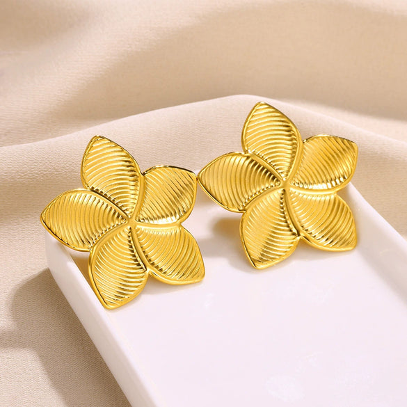 Wholesale Stainless Steel Flower Leaf Earrings With Electroplating Treatment In Ins Style