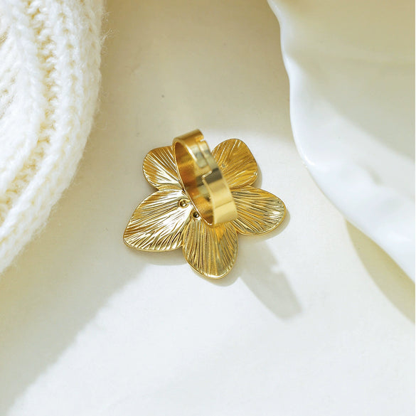Wholesale Stainless Steel Flower Open Ring With Geometric Design And Electroplated Finish Retro Light Luxury Style