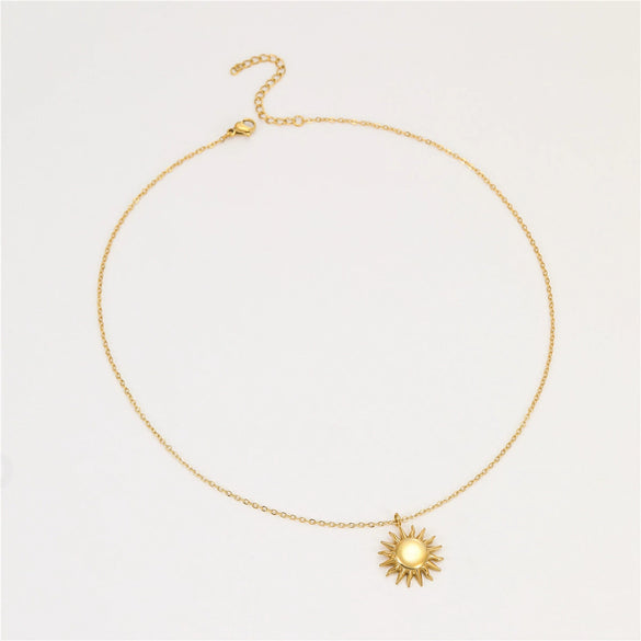 Wholesale Stainless Steel Flower Pendant Necklace And Earrings Set Fashion Design With Electroplating For Women